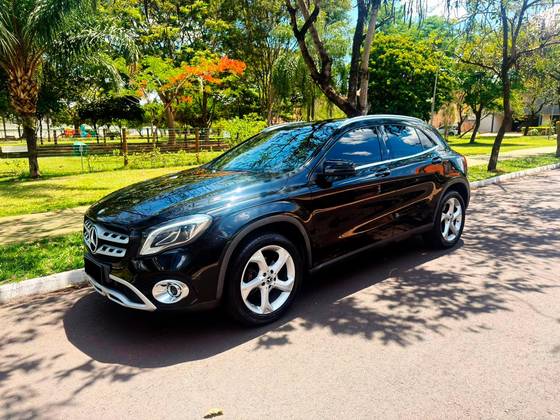MERCEDES-BENZ GLA 200 1.6 CGI FLEX ENDURO 7G-DCT